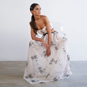 Abito rosa cut out, in georgette di seta ricamata – Su Misura